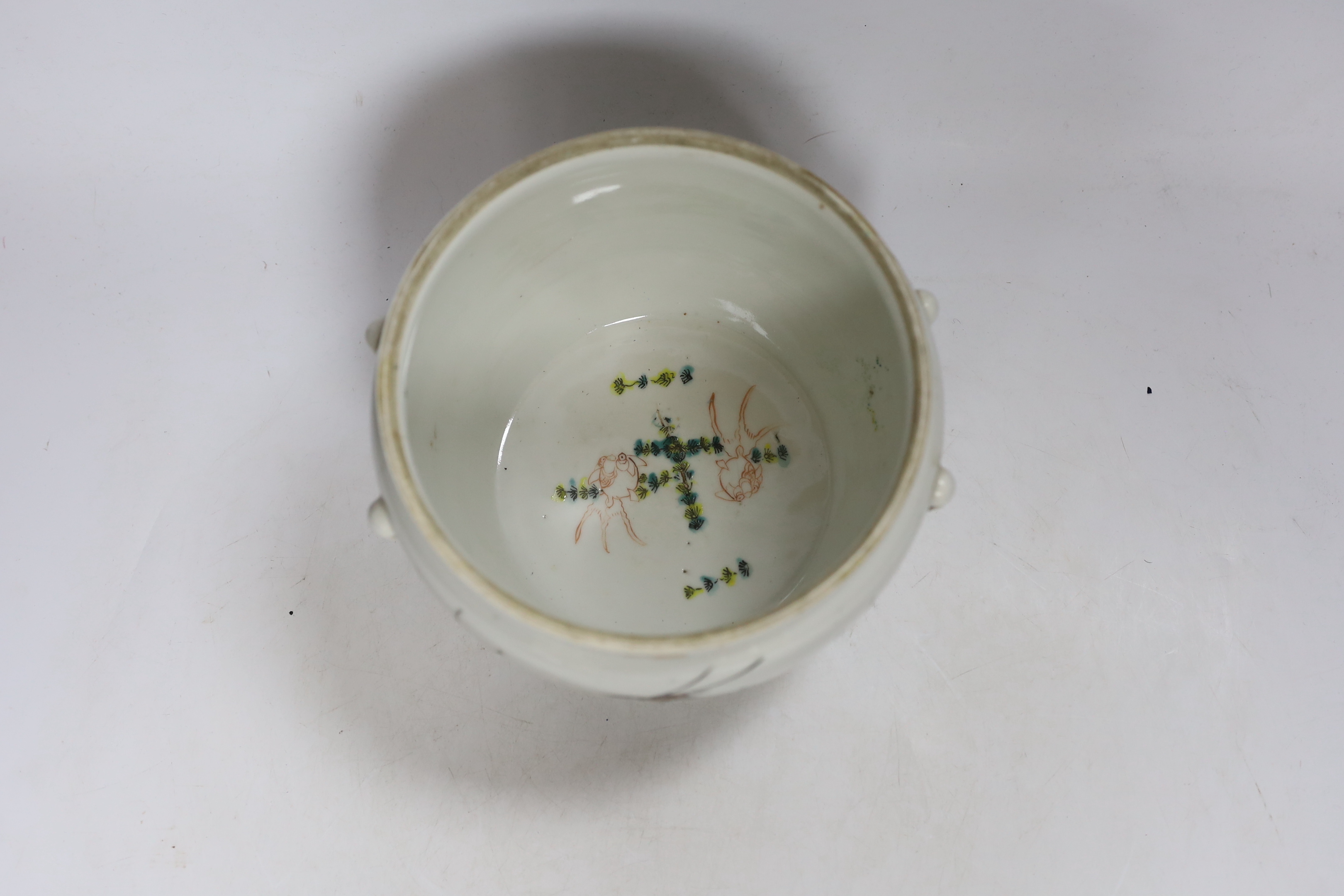 A Chinese famille rose bowl and cover, 20cm in diameter